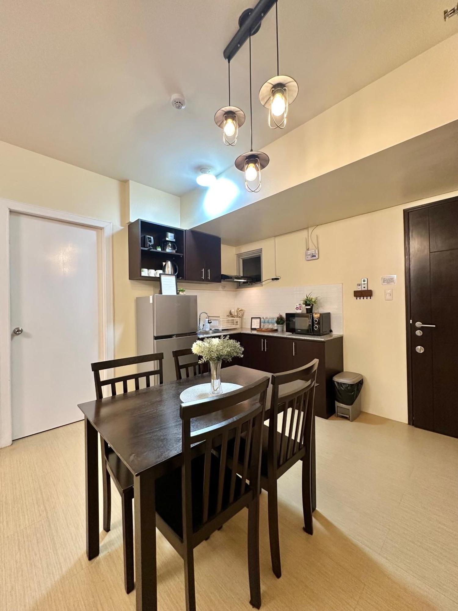 2-Bedroom Condo Unit With Balcony At Centrio Tower Beside Ayala Centrio Mall Downtown Cdo Cagayan de Oro Exterior foto